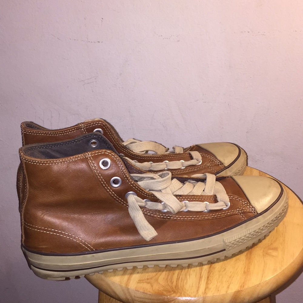 Converse - Picture 2 of 3